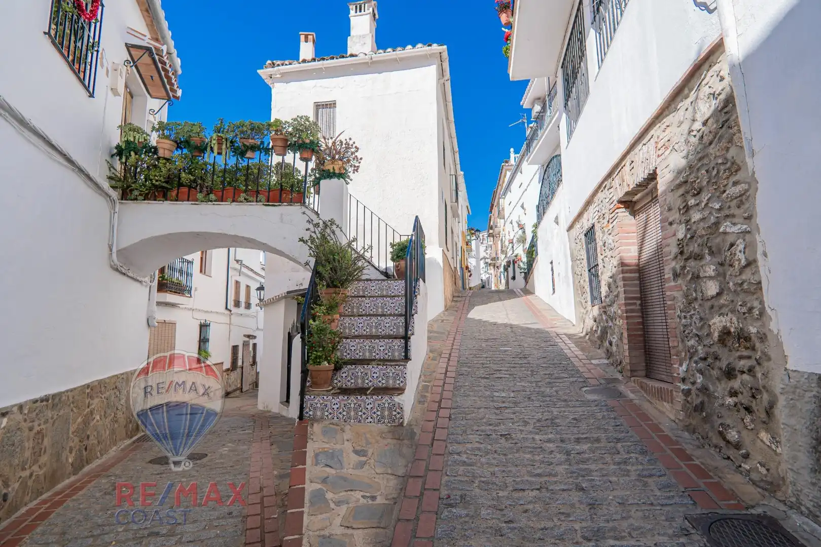 Vista exterior de Finca rústica en venda en Jubrique amb Aire condicionat, Calefacció i Terrassa