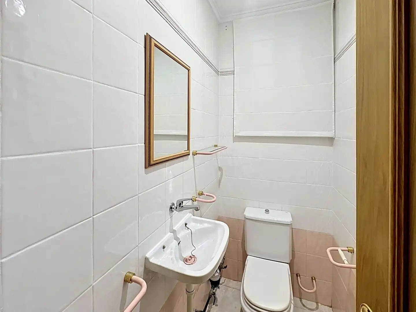 Bathroom of Flat for rent in Valencia  with Heating and Balcony