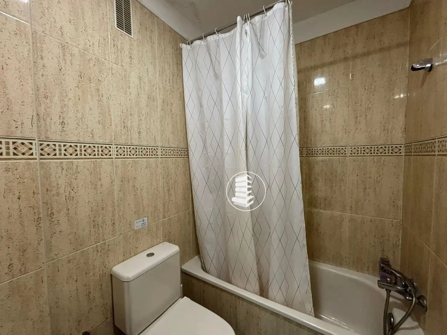 Baño de Dúplex de alquiler en Candelaria con Aire acondicionado, Calefacción y Terraza