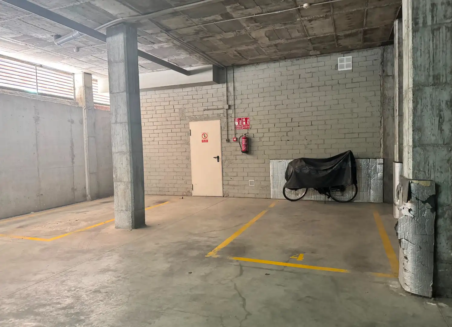 Parking de Piso en venta en Girona con Aire acondicionado, Calefacción y Parquet