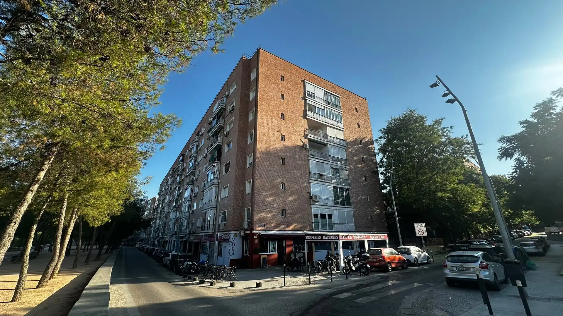 Exterior view of Flat for rent in Madrid  with Heating