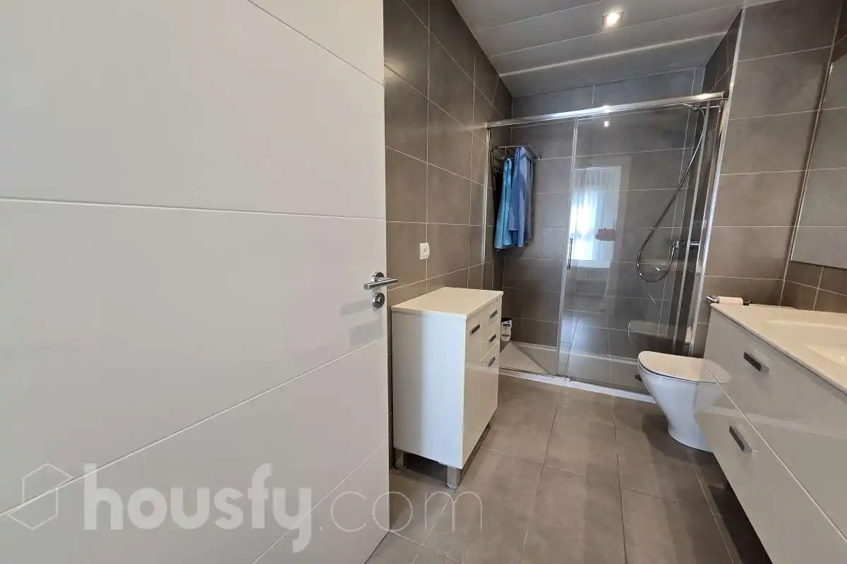 Baño de Piso de alquiler en Barcelona con Aire acondicionado, Calefacción y Parquet