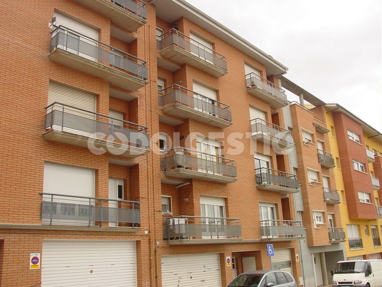 Vista exterior de Garatge de lloguer en Torelló