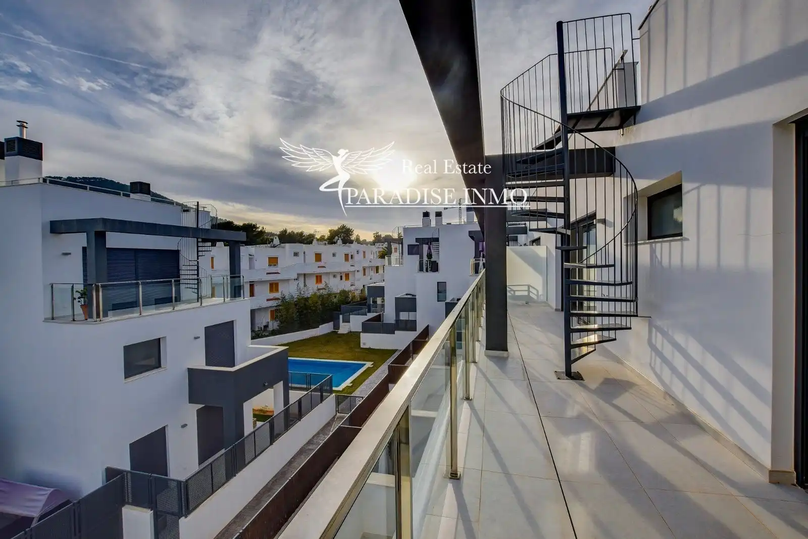 Vista exterior de Ático de alquiler en Santa Eulària des Riu con Aire acondicionado, Calefacción y Terraza