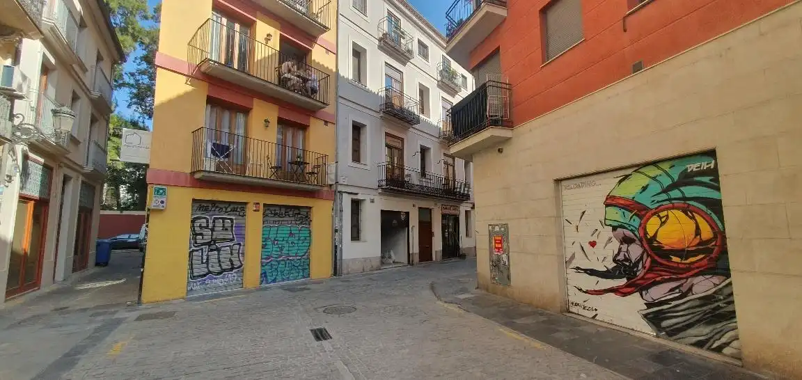 Vista exterior de Local de alquiler en Valencia
