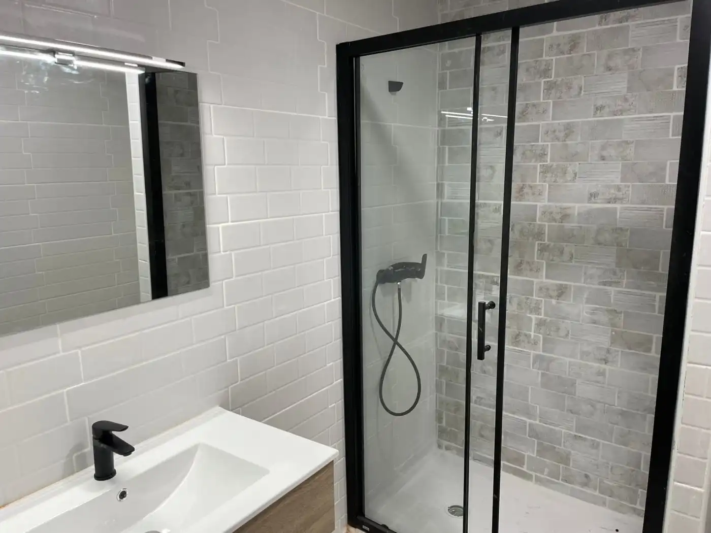 Baño de Piso de alquiler en Castellón de la Plana / Castelló de la Plana con Terraza, Amueblado y Balcón