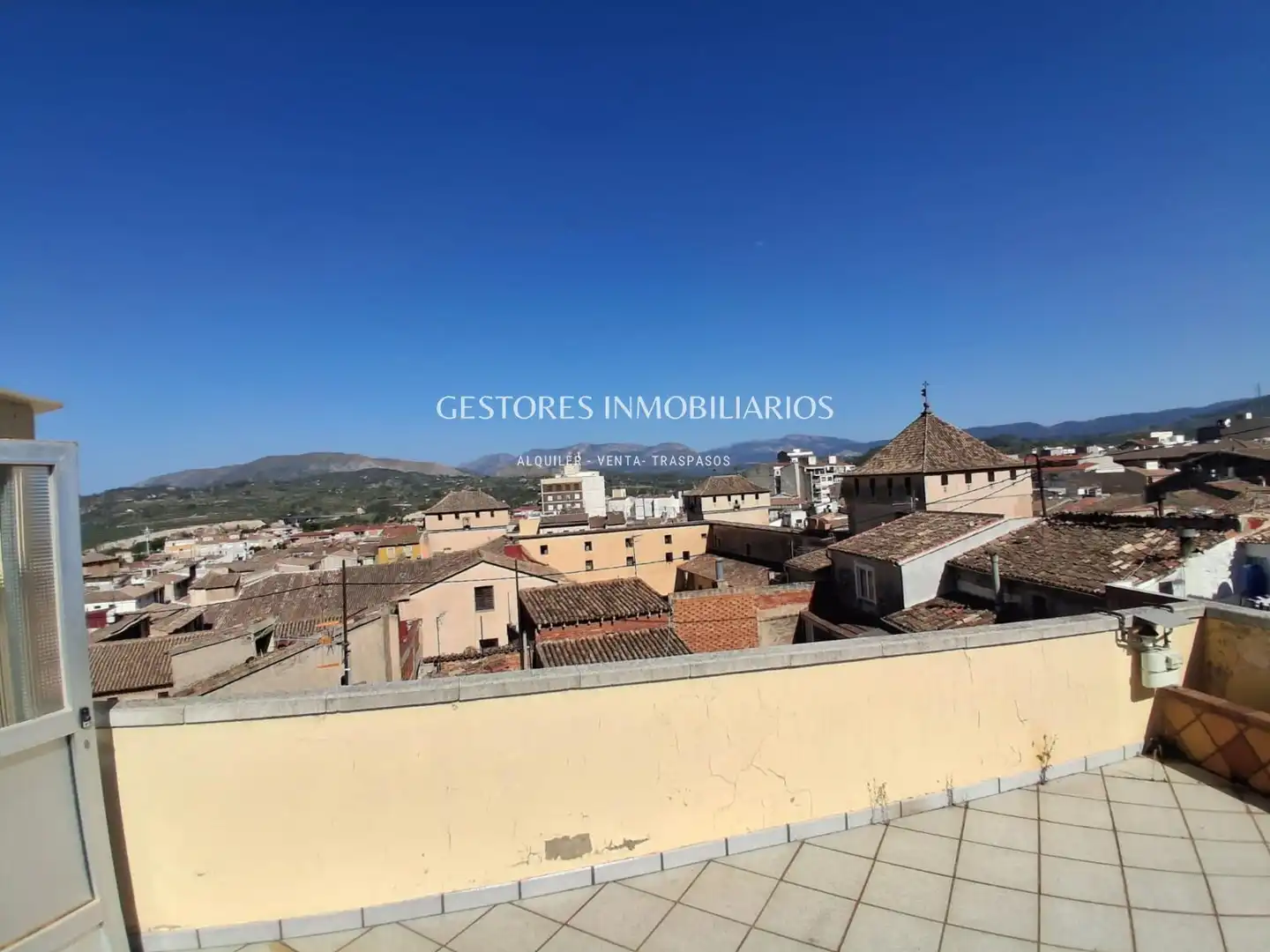 Vista exterior de Edifici en venda en Cocentaina