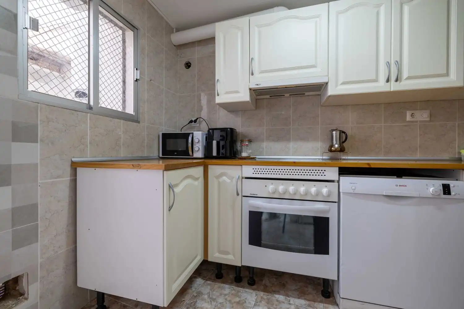 Cuina de Casa o xalet en venda en Murcia amb Terrassa