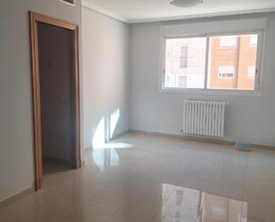 Dormitori de Apartament de lloguer en  Zaragoza Capital amb Calefacció, Forn i Rentadora