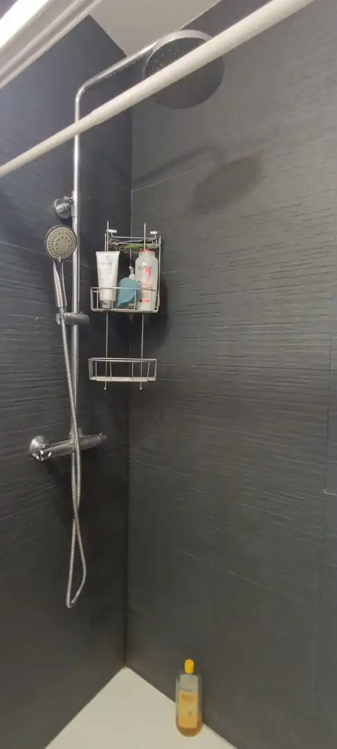 Badezimmer von Wohnung zur Miete in Madrid mit Klimaanlage, Heizung und Möbliert