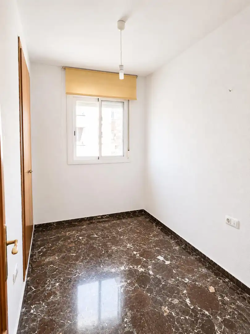 Habitación de Piso en venta en Valencia con Aire acondicionado, Amueblado y Horno