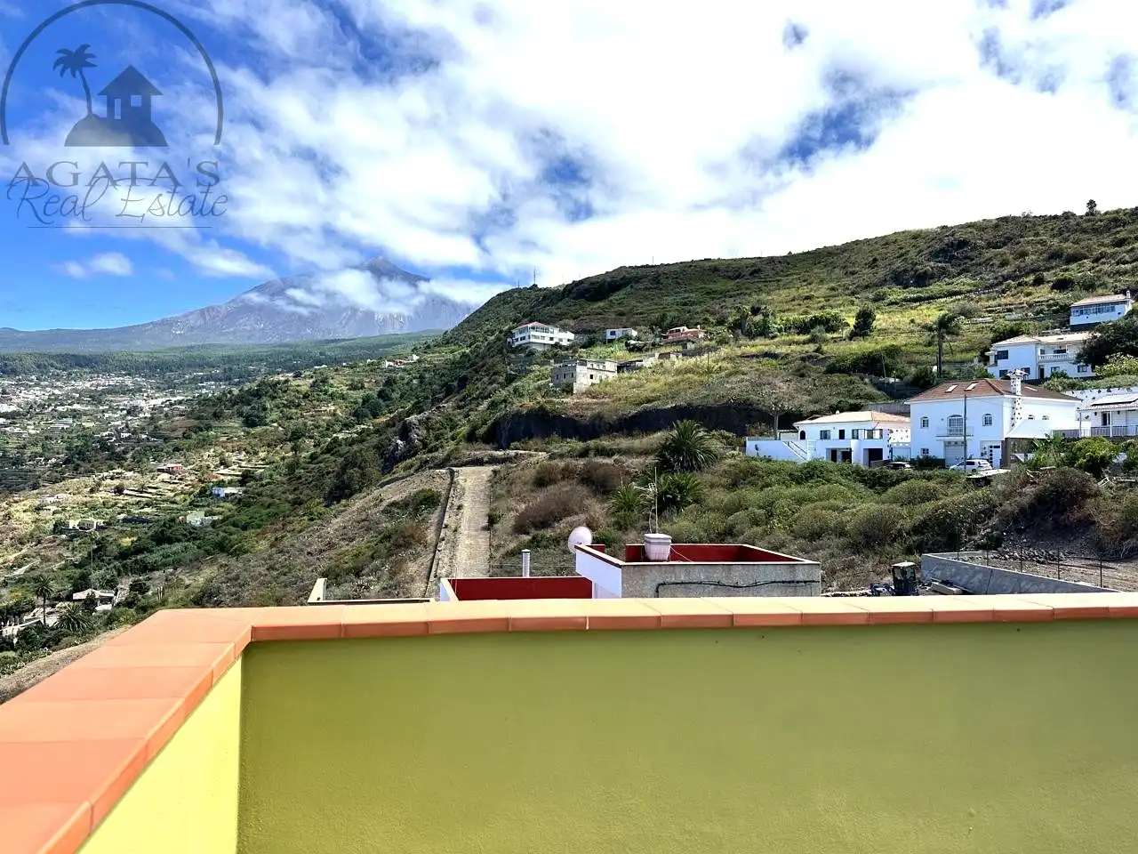 Vista exterior de Piso en venta en Icod de los Vinos