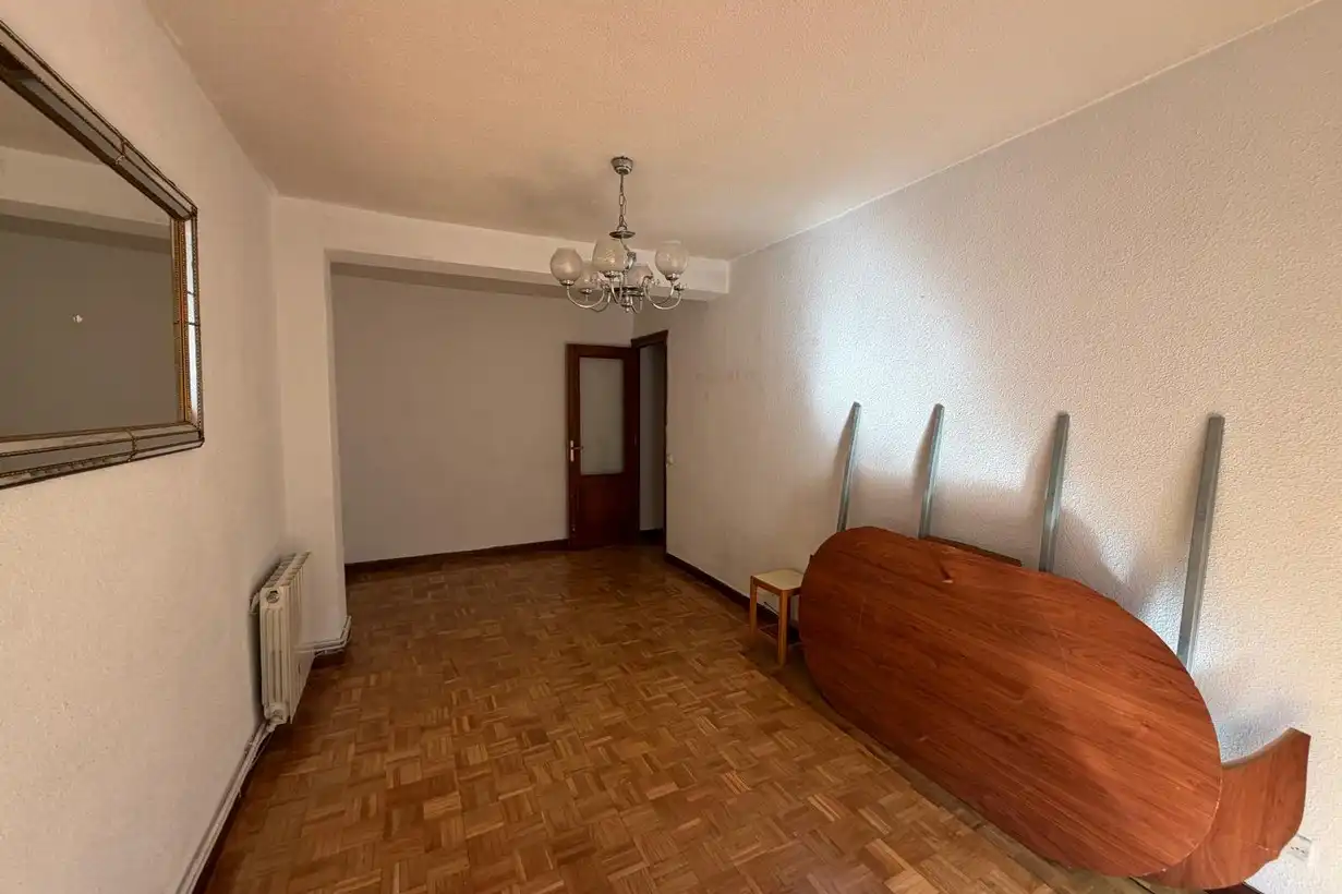 Dormitori de Pis en venda en Madrid amb Calefacció, Terrassa i Forn