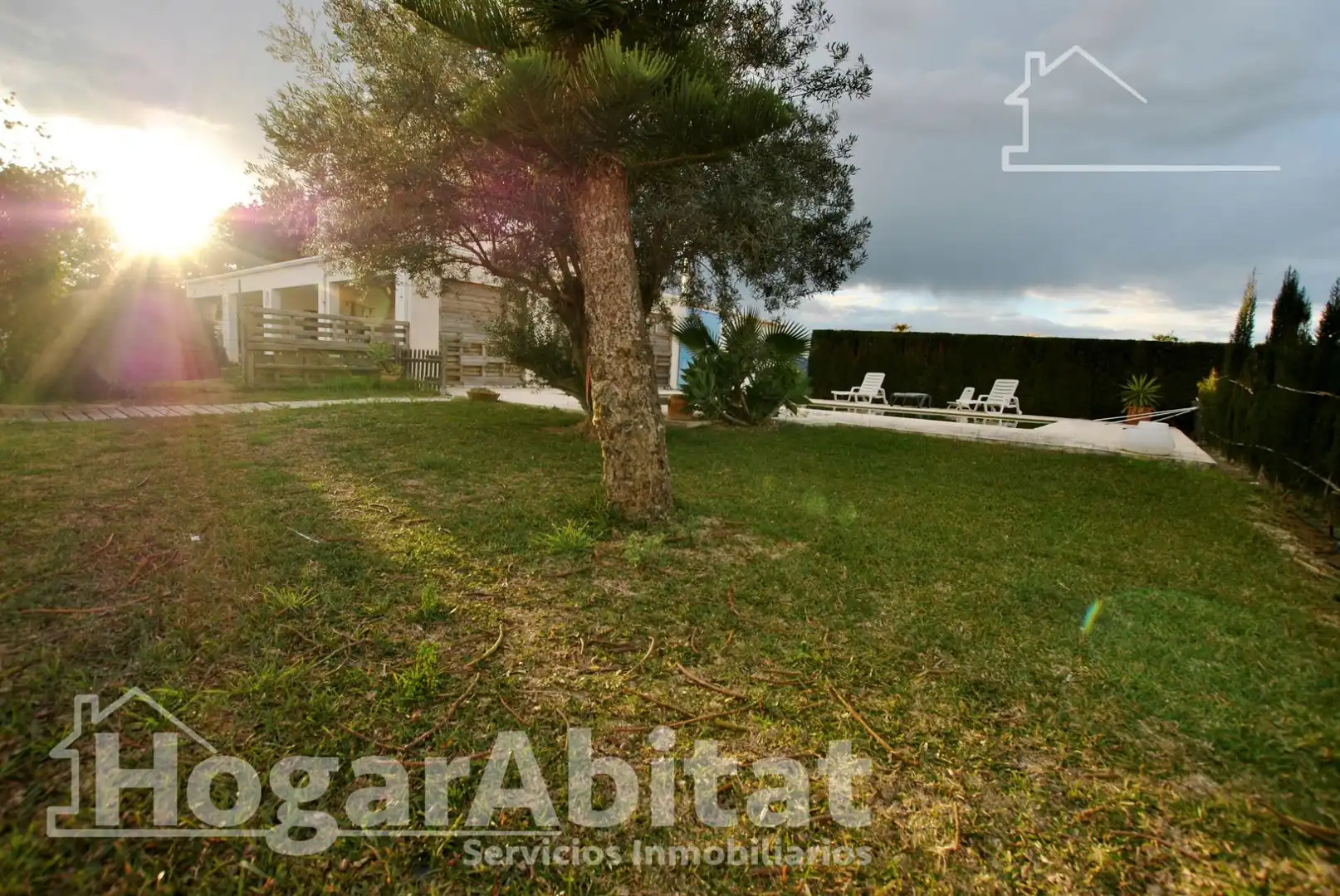 Casa o xalet en venda en Oliva amb Aire condicionat, Jardí privat i Terrassa