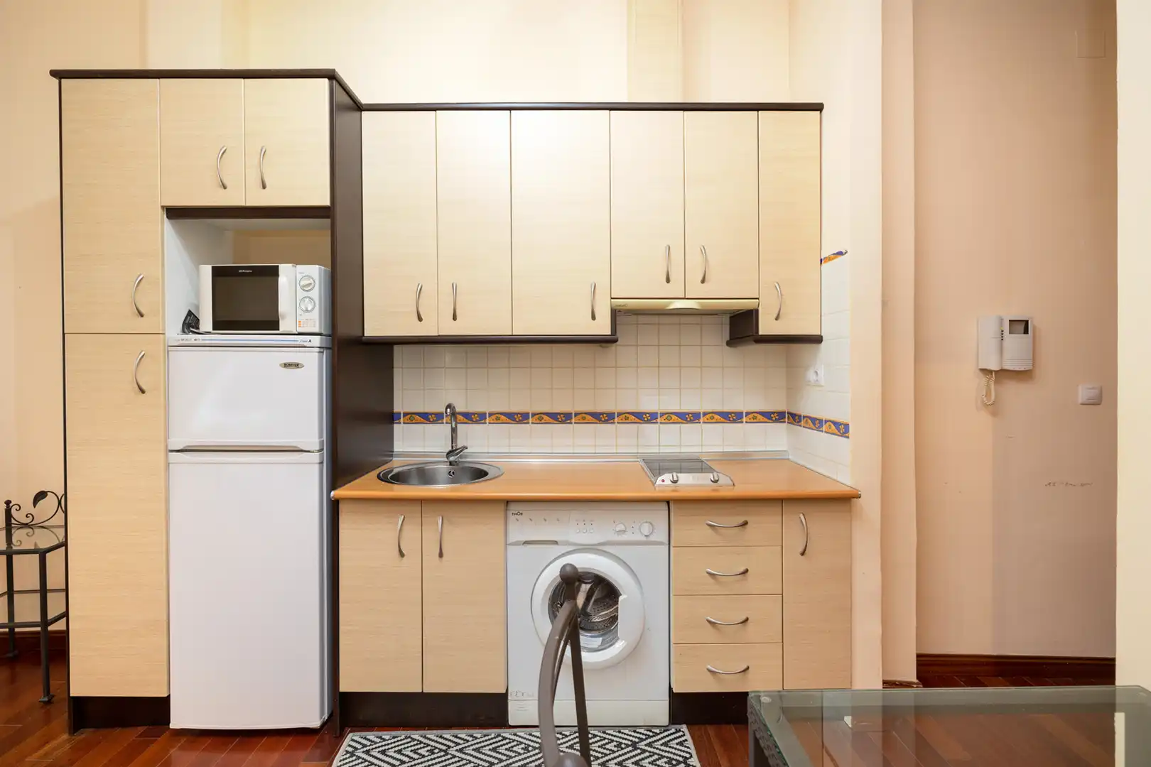 Kitchen of Flat for rent in Granada  with Air Conditioner, Heating and Parquet flooring