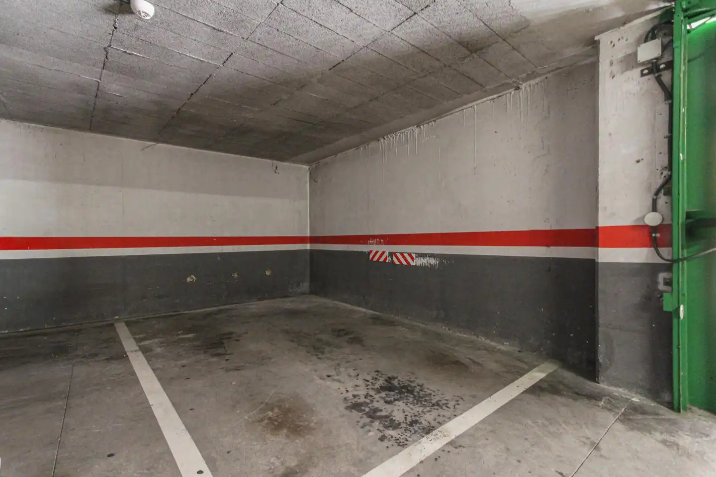 Parkplatz von Wohnung zum Verkauf in Montcada i Reixac mit Klimaanlage, Terrasse und Möbliert