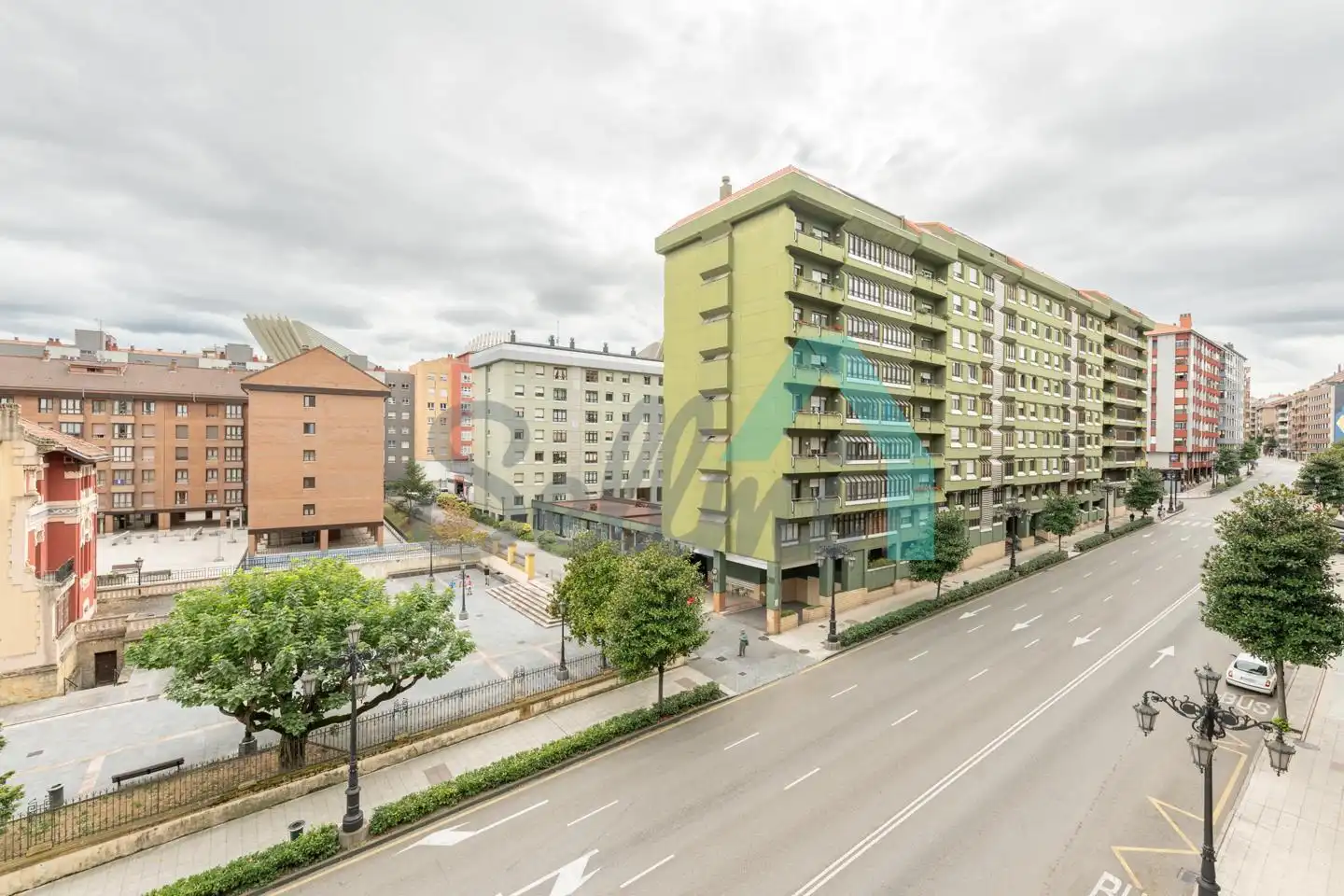 Exterior view of Flat for rent in Oviedo   with Heating, Terrace and Furnished