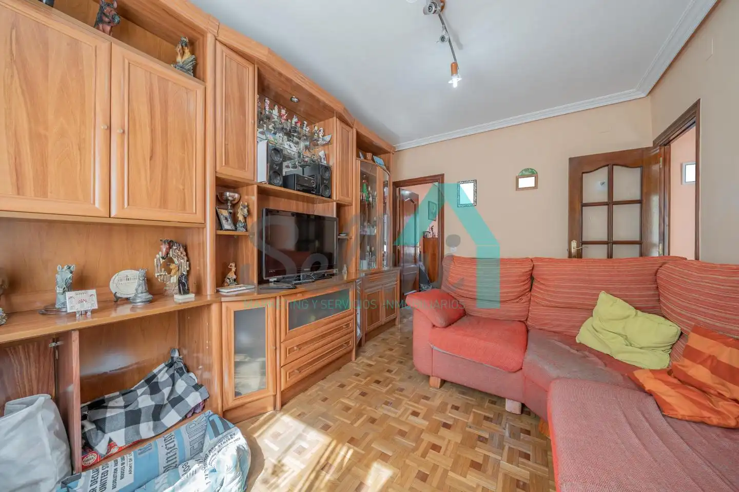 Living room of Flat for sale in Mieres (Asturias)  with Heating, Parquet flooring and Storage room