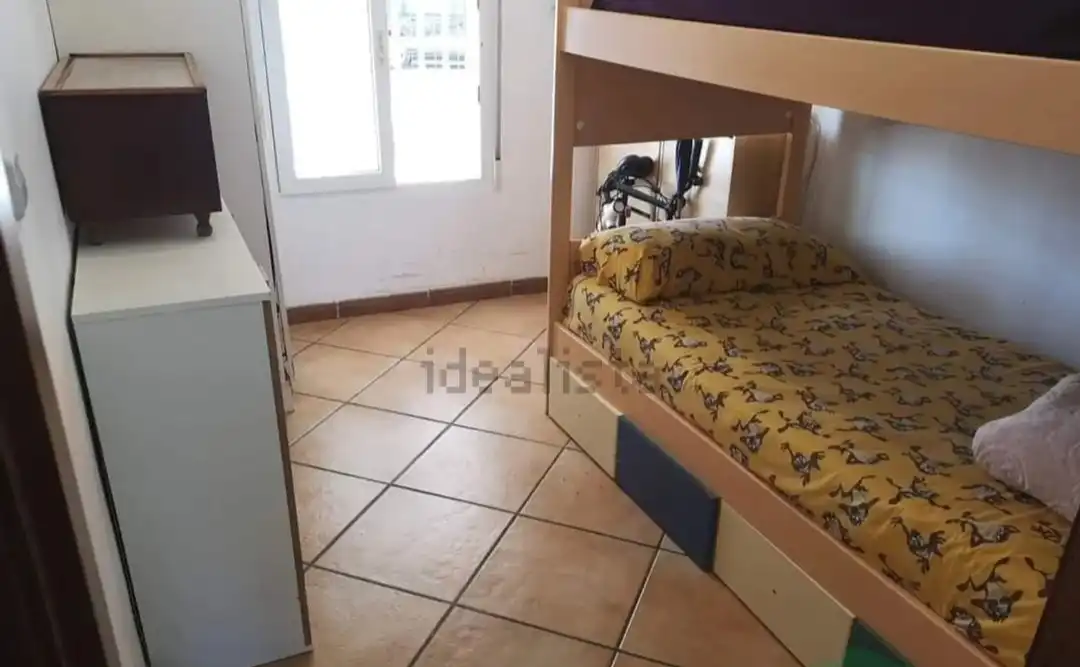 Dormitori de Apartament en venda en La Manga del Mar Menor amb Aire condicionat, Jardí privat i Moblat