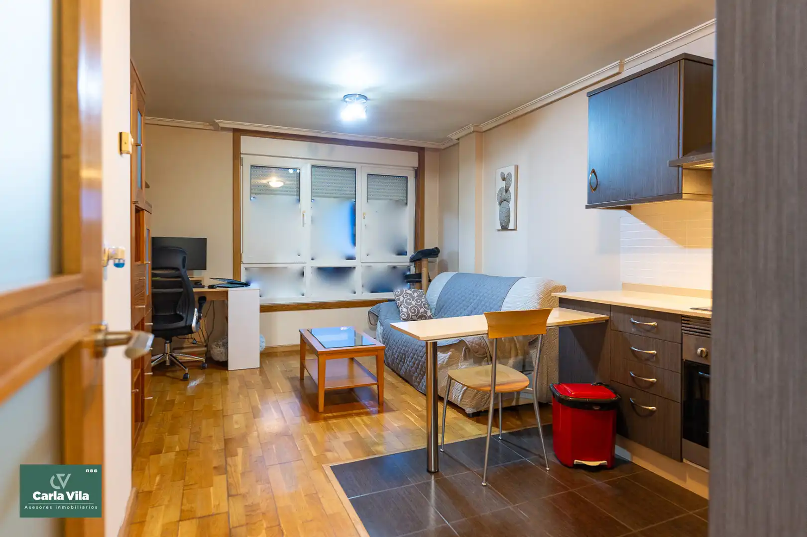 Sala d'estar de Apartament en venda en Lugo amb Calefacció, Parquet i Moblat