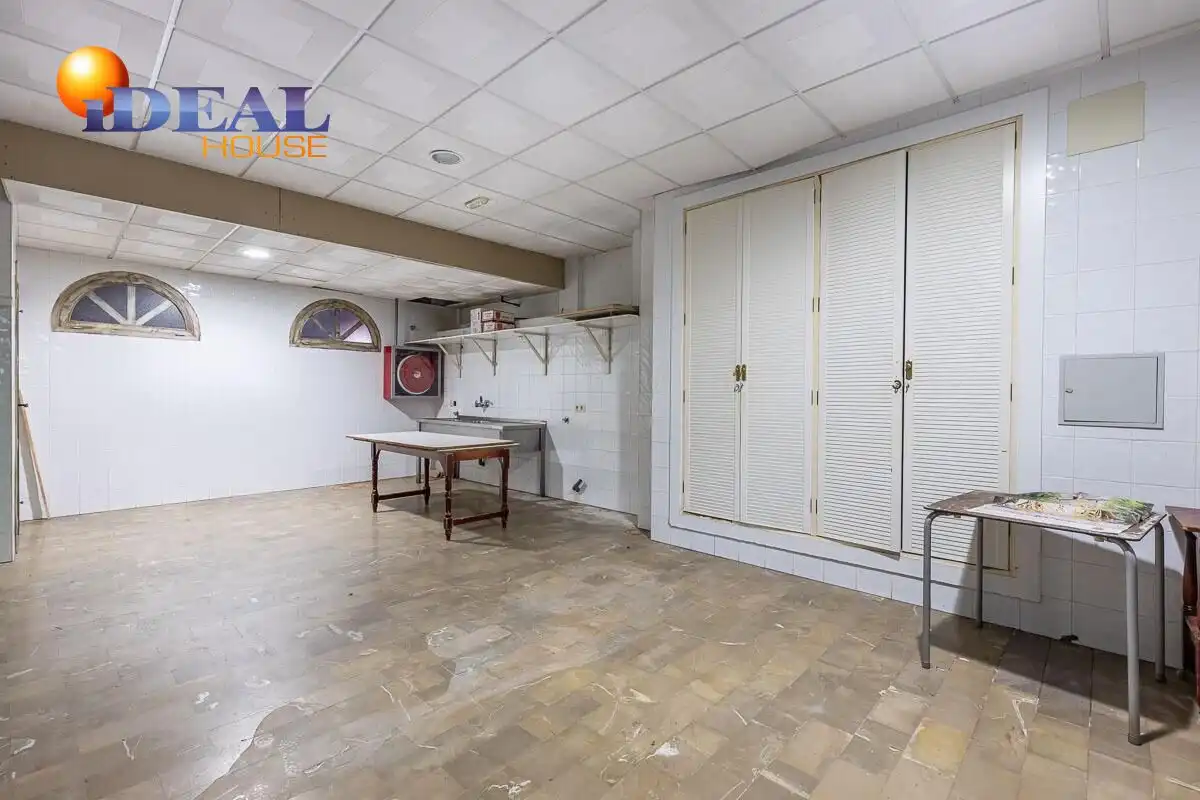 Local comercial en venda a Pinos Genil, imagen 33