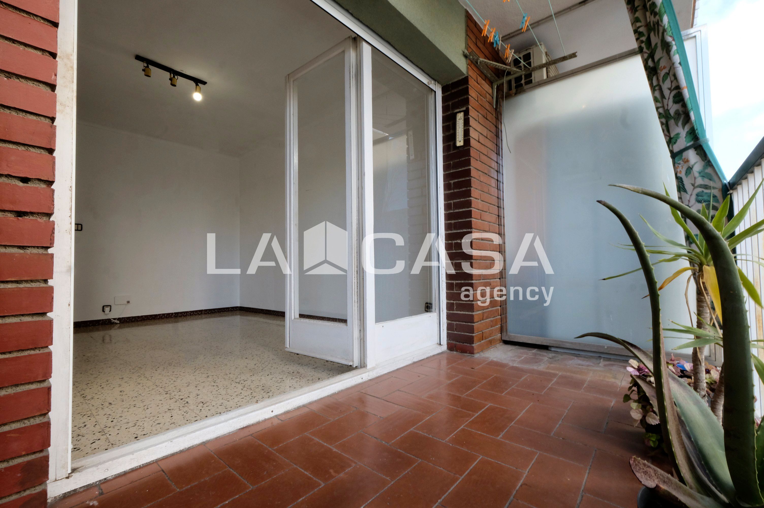 Flat for sale in Carrer de l'Escultor Ordóñez, Porta