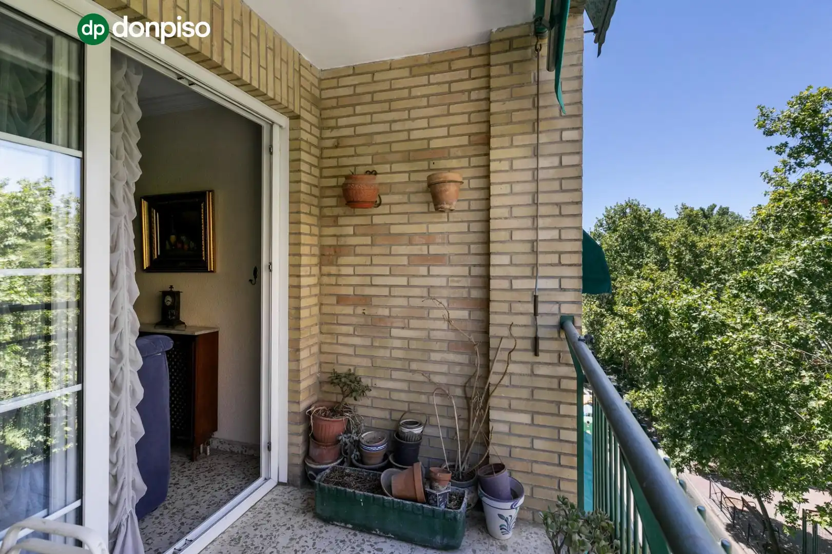 Terraza de Piso en venta en Granada con Calefacción