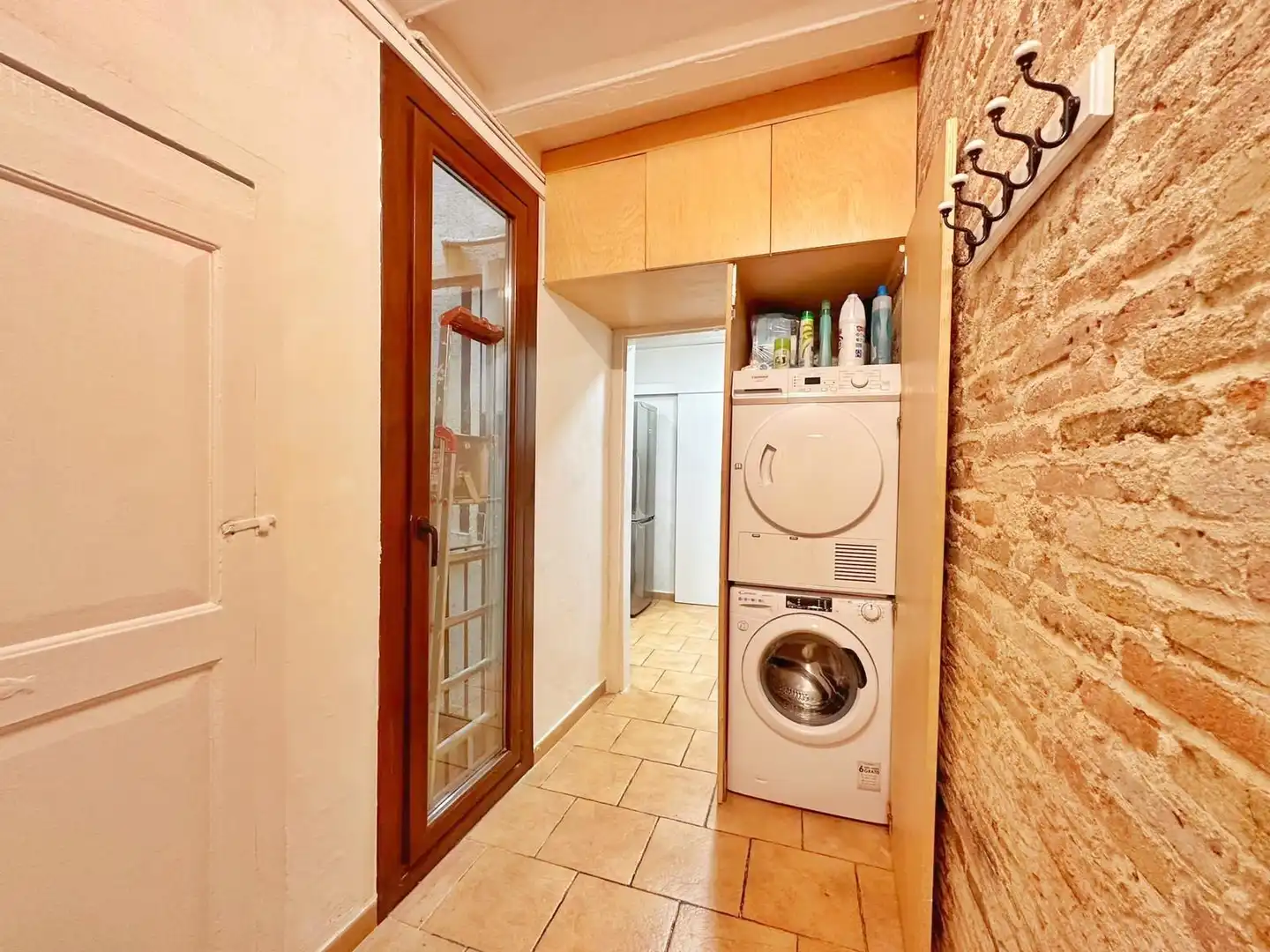 Flat for sale in Barcelona  with Air Conditioner, Heating and Furnished