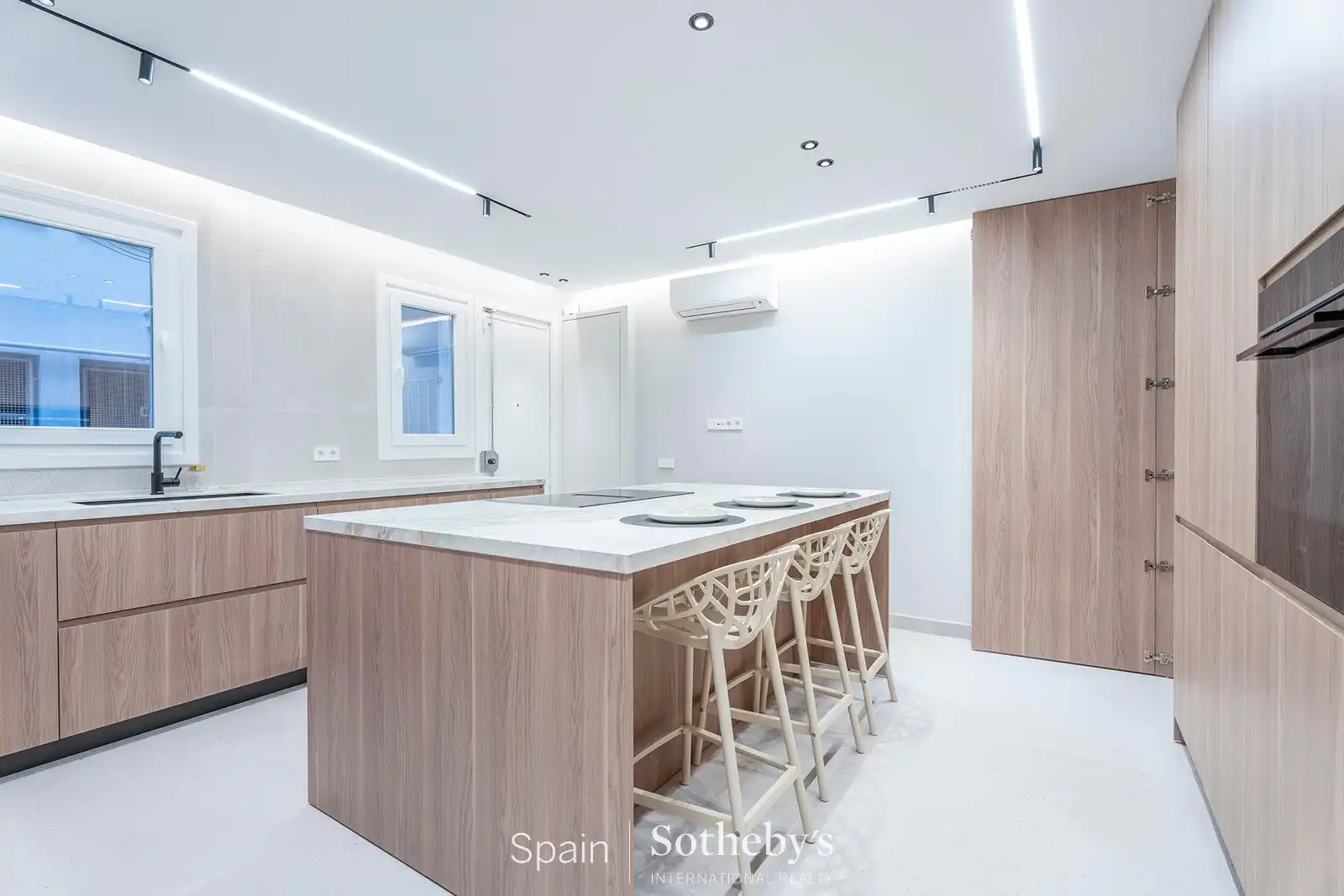 Cuina de Apartament en venda en Madrid amb Aire condicionat i Calefacció