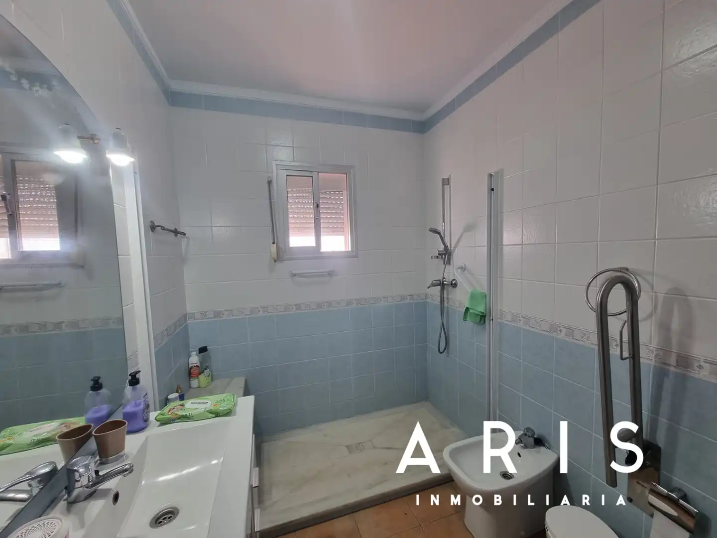Bathroom of Houses for sale in Alhaurín de la Torre  with Air Conditioner, Private garden and Terrace