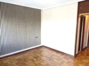 Wohnung zur Miete in Gijón  mit Heizung und Abstellraum
