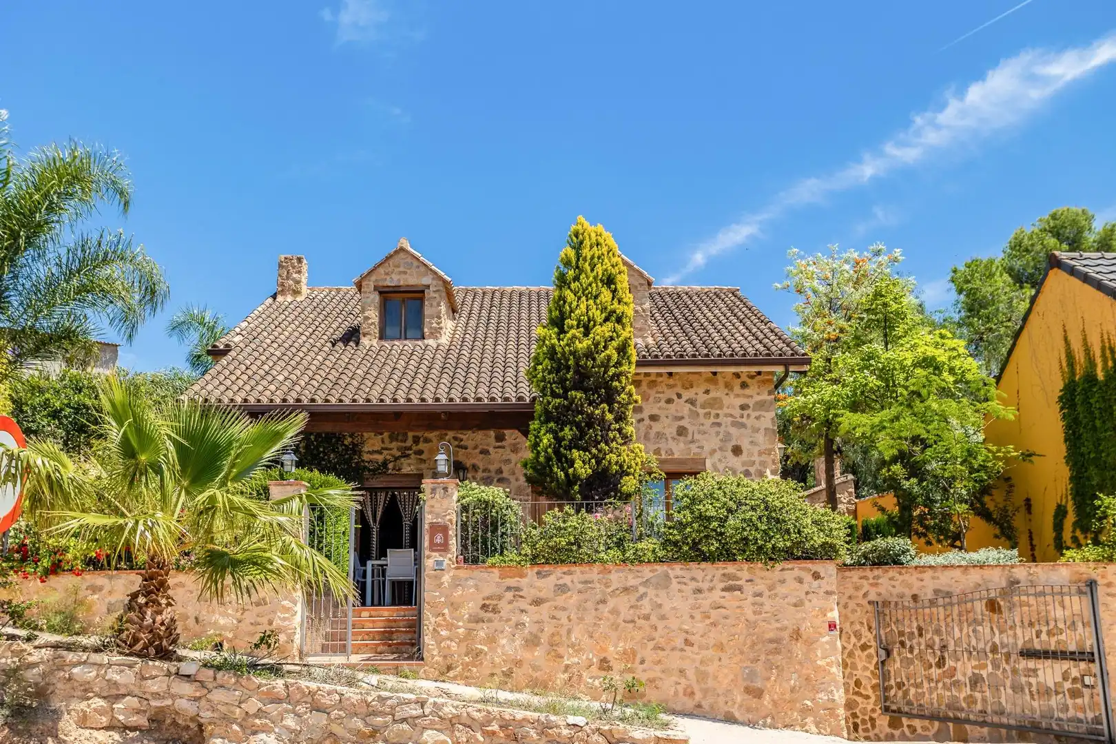 Vista exterior de Casa o xalet en venda en Pedralba amb Aire condicionat, Calefacció i Jardí privat