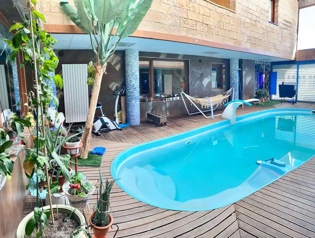 Piscina de Casa o xalet en venda en Vitoria - Gasteiz amb Calefacció, Jardí privat i Terrassa
