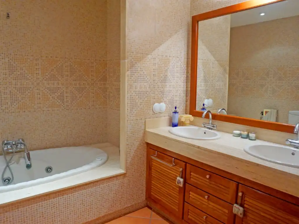 Bathroom of Buildings for sale in L'Escala
