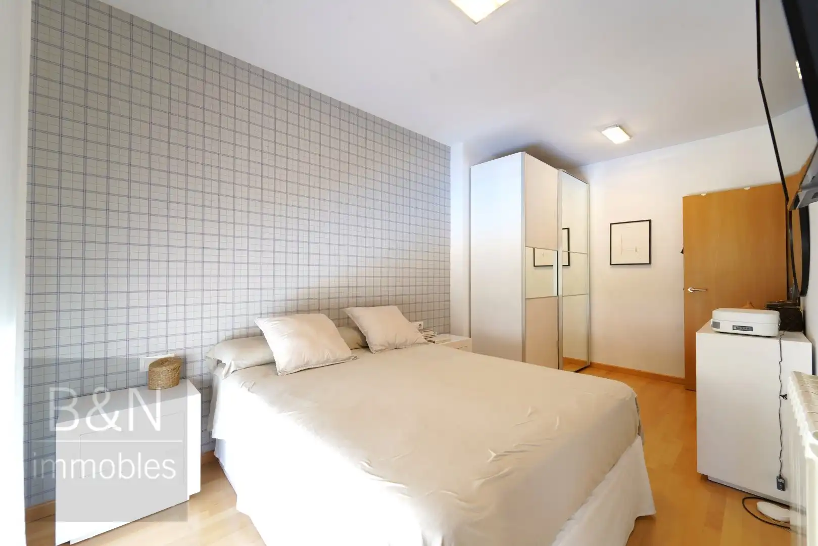 Habitación de Piso en venta en Terrassa con Aire acondicionado, Calefacción y Piscina