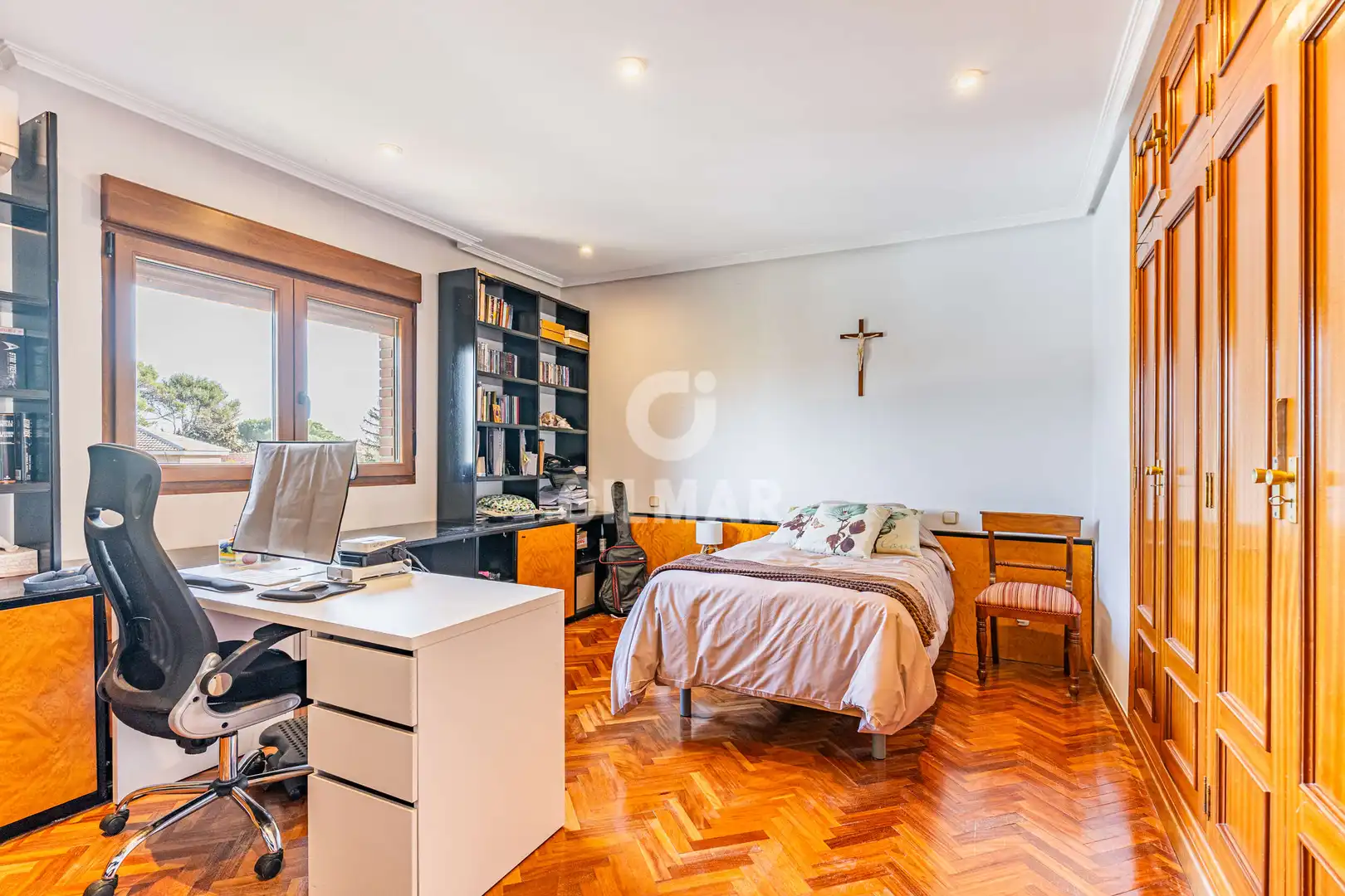 Habitación de Casa o chalet en venta en Pozuelo de Alarcón con Calefacción, Jardín privado y Piscina