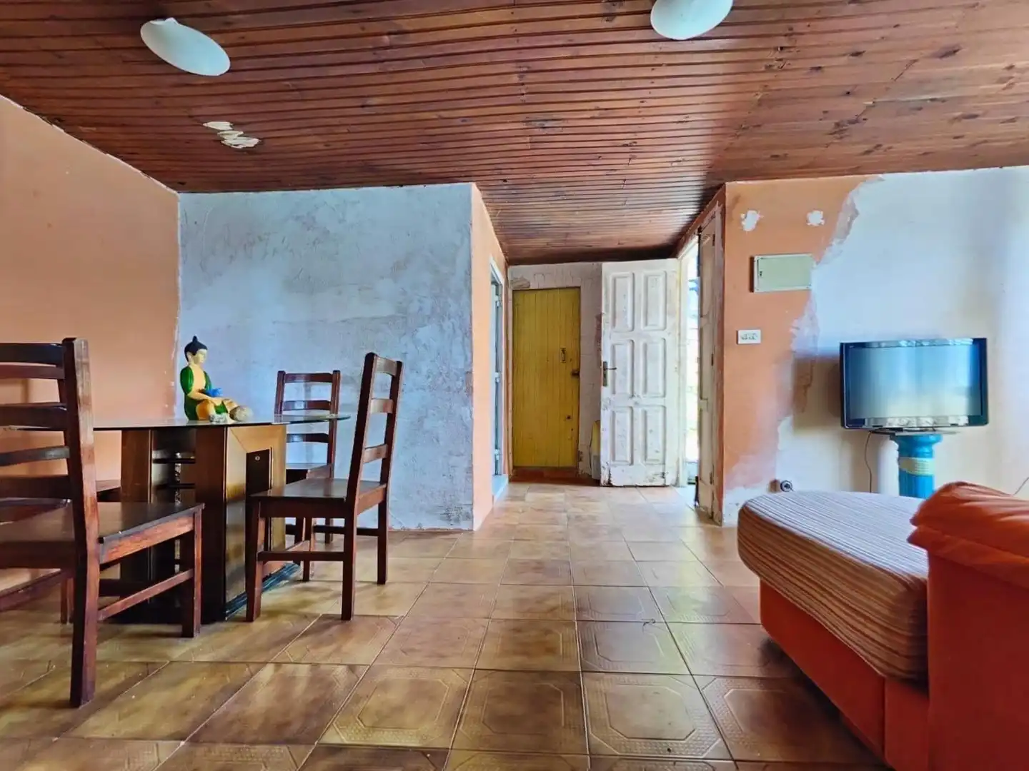 Houses for sale in Tui  with Private garden