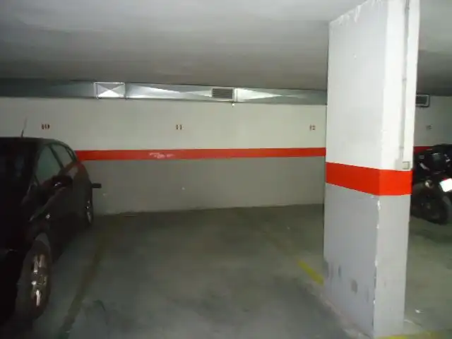 Einzelparkplatz zur Miete in Calle Cuartelillo 12, imagen 2