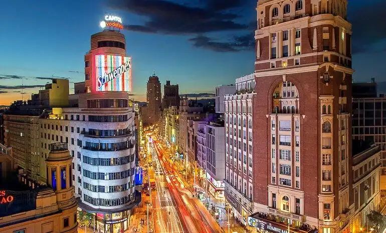 Vista exterior de Piso en venta en Villaverde