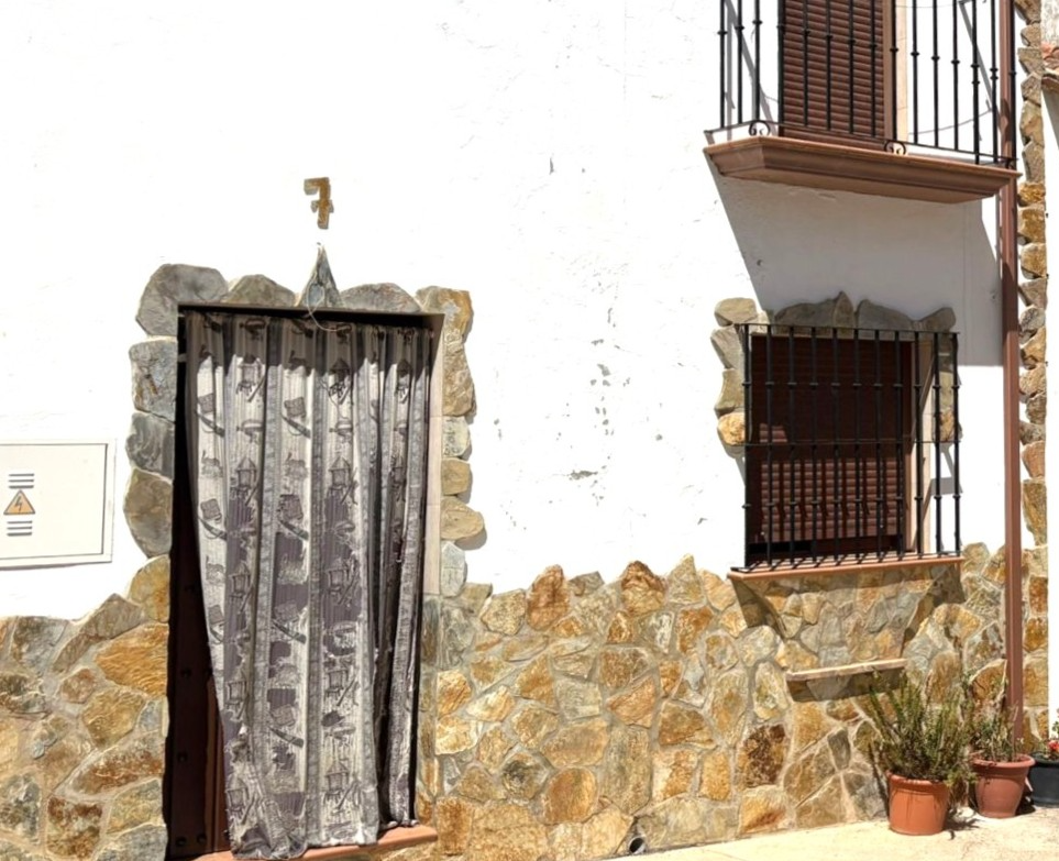 Exterior view of Flat for sale in El Burgo