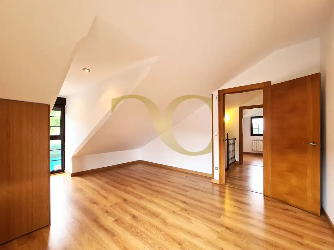 Casa o chalet en venta en Gijón  con Calefacción, Jardín privado y Balcón