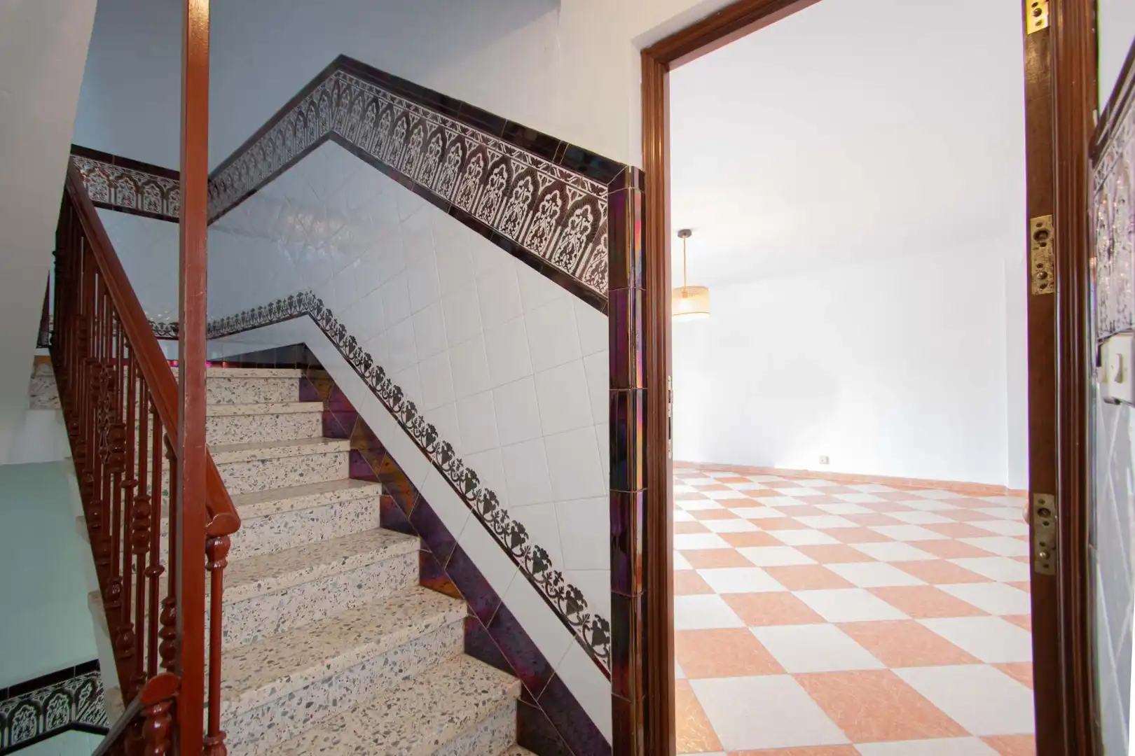 Casa adosada en venta en Sevilla con Aire acondicionado y Balcón