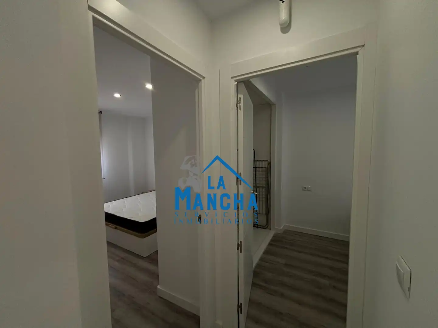 Flat for sale in Albacete  with Air Conditioner, Heating and Furnished