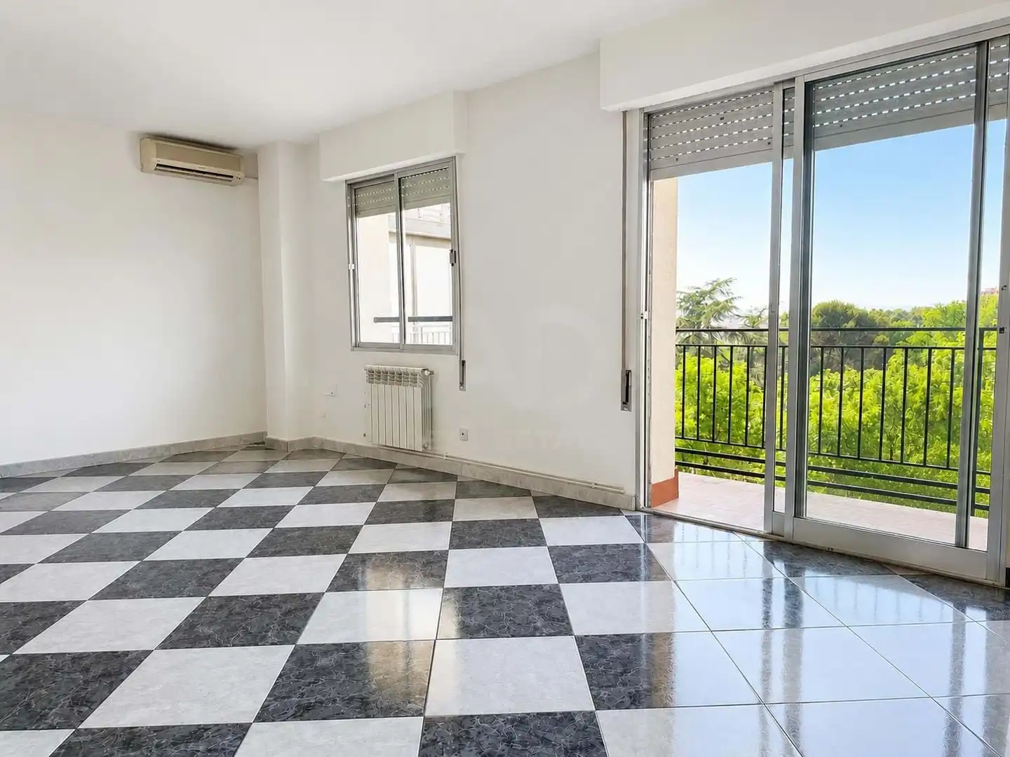 Habitación de Piso en venta en Madrid con Aire acondicionado, Calefacción y Terraza
