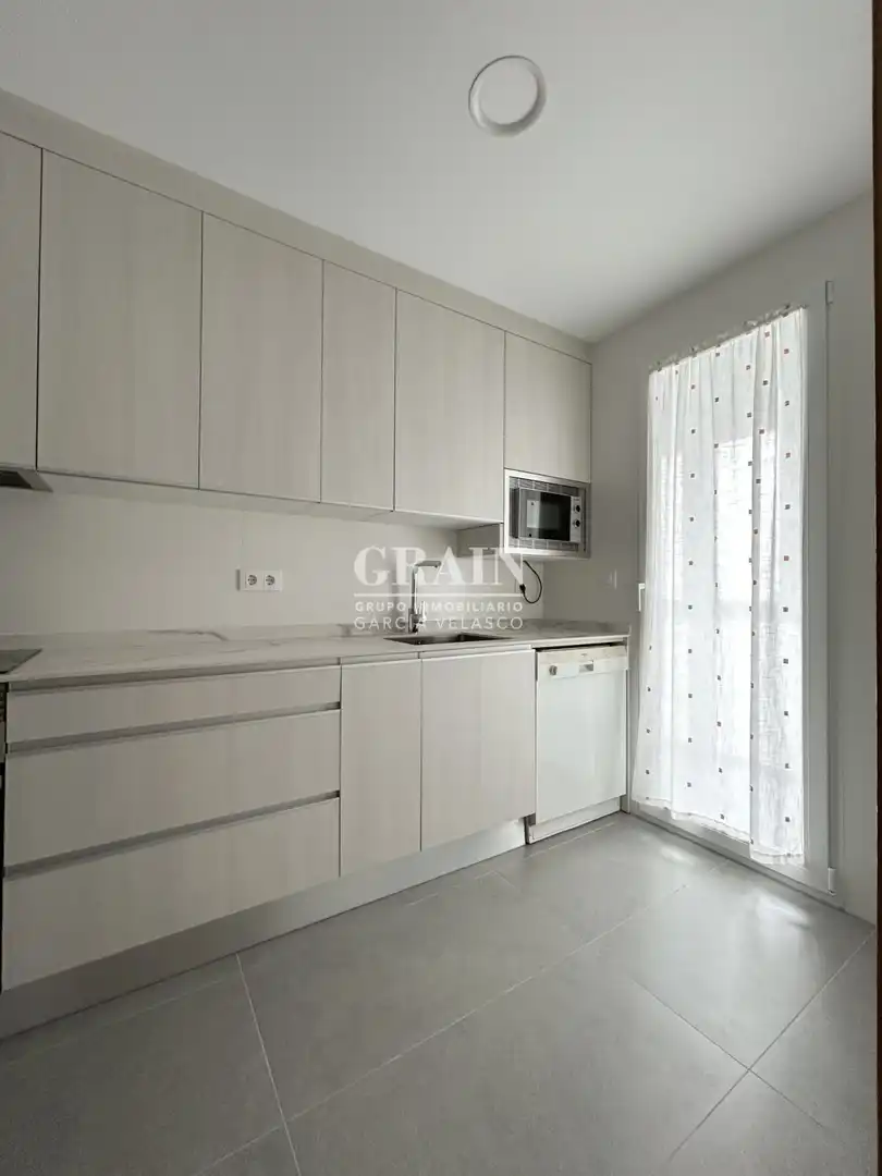 Cuina de Apartament de lloguer en Albacete amb Aire condicionat, Calefacció i Balcó