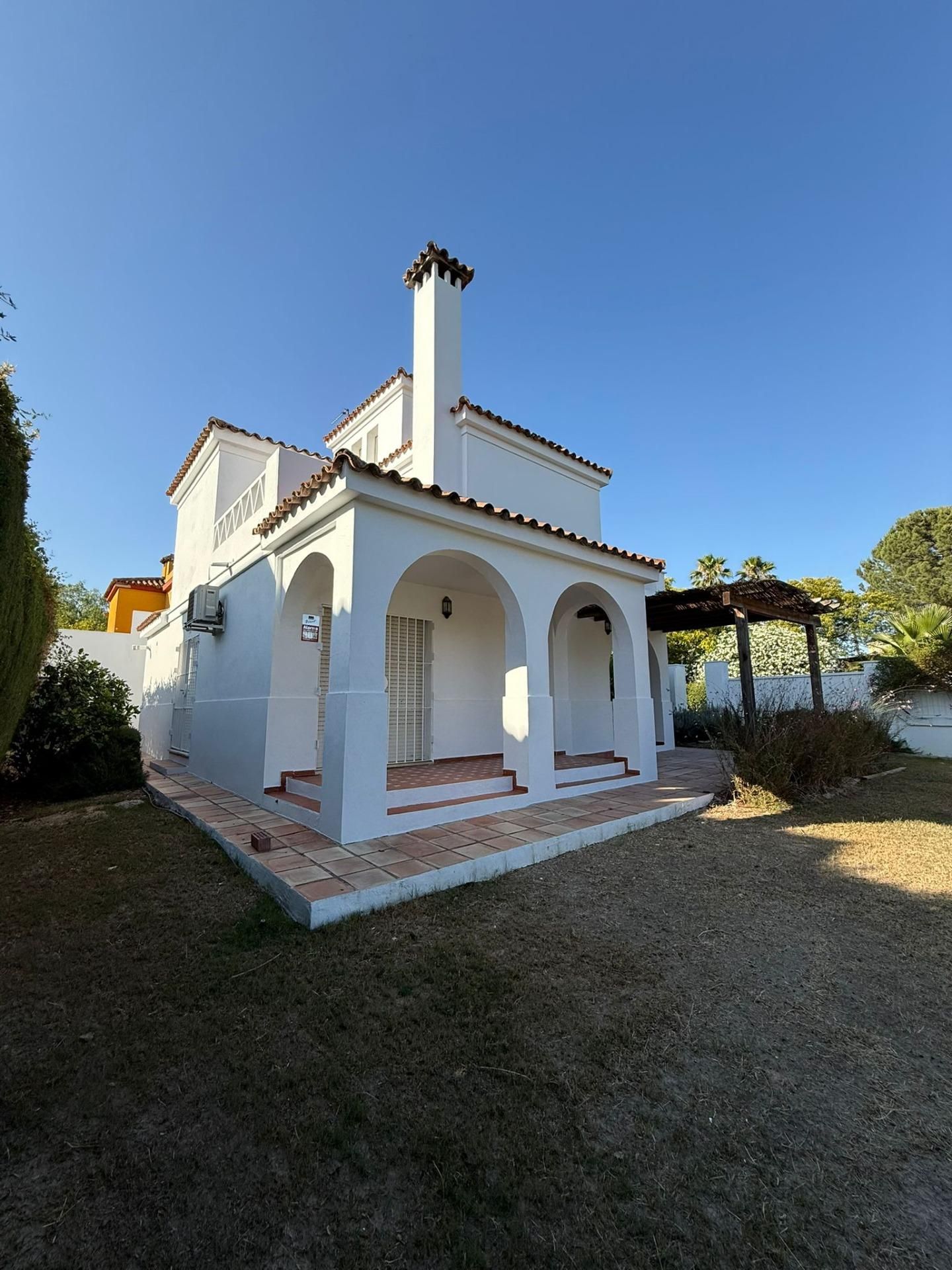 Exterior view of House or chalet for sale in Mairena del Aljarafe  with Air Conditioner, Heating and Private garden