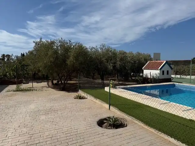 Piscina de Casa o chalet en venta en Almería con Aire acondicionado, Jardín privado y Terraza