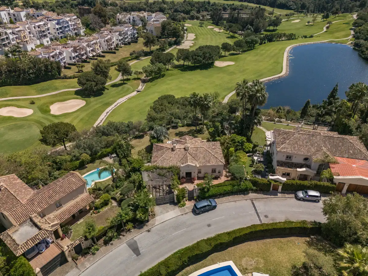 Vista exterior de Casa o xalet en venda en Málaga amb Aire condicionat, Terrassa i Moblat