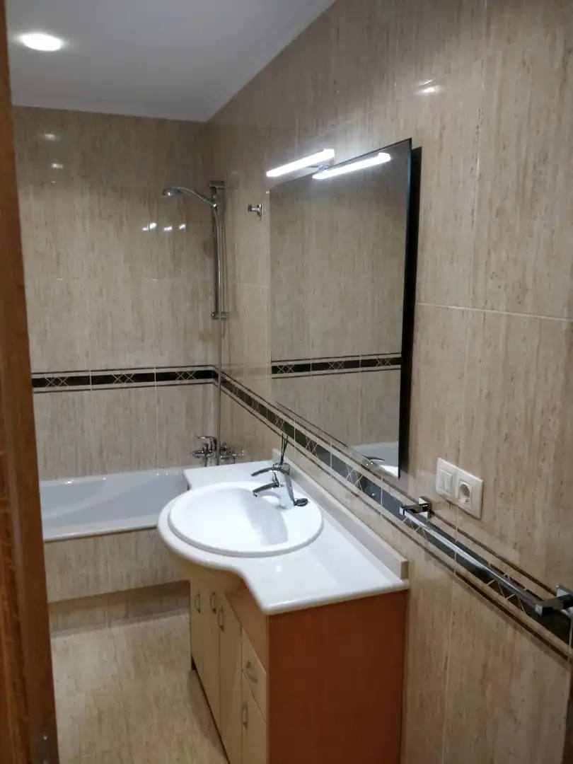 Piso con ascensor en alquiler en Santa Comba, imagen 17