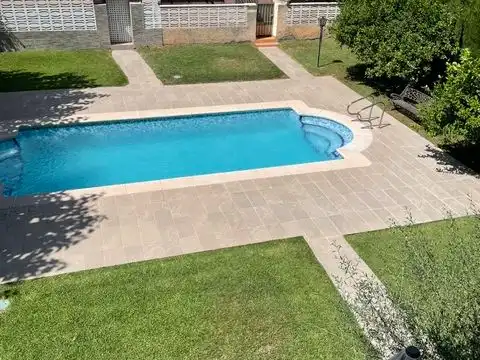 Piscina de Casa o xalet en venda en L'Eliana amb Aire condicionat, Terrassa i Balcó